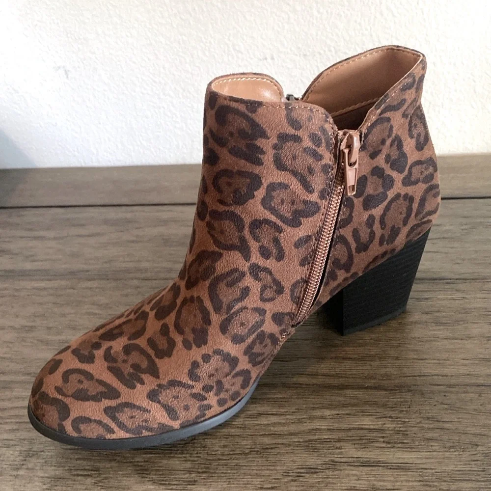 NIB [Style & Co.] Masrinaa Brown Leopard Ankle Block Heel Booties Women’s Sz 6 - Picture 9 of 14